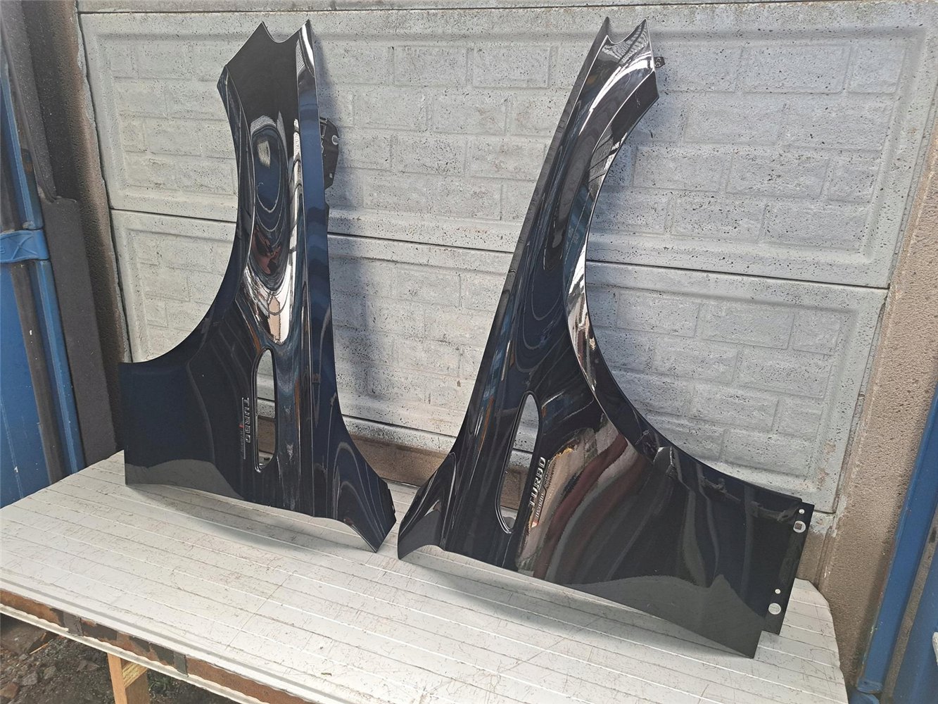 MERCEDES E-KLASA W214 W 214 HYBRID AMG E53 24- BŁOTNIK LEWY/PRAWY ORYGINAŁ (17718199862)