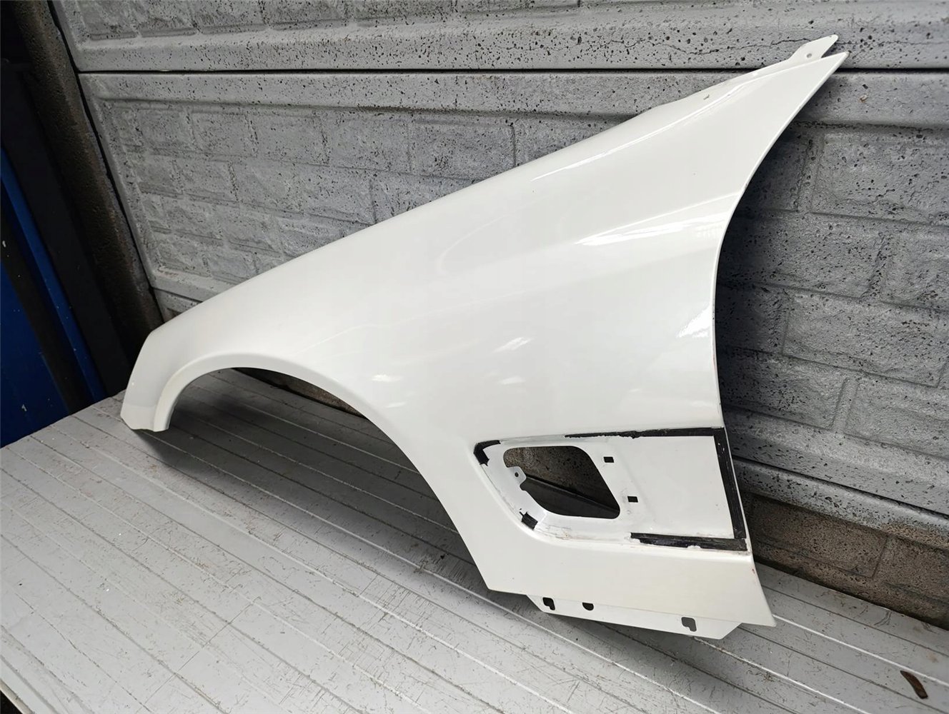 MERCEDES SL230 SL 230 LIFT BŁOTNIK LEWY PRZEDNI ORYGINAŁ (17718231941)