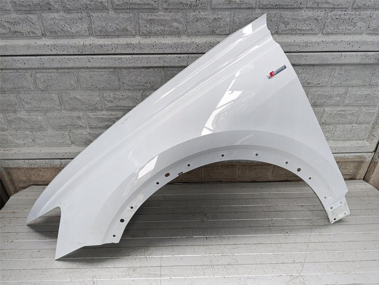 AUDI Q8 Q 8 BŁOTNIK PRZEDNI LEWY ORYGINAŁ (17718238640)