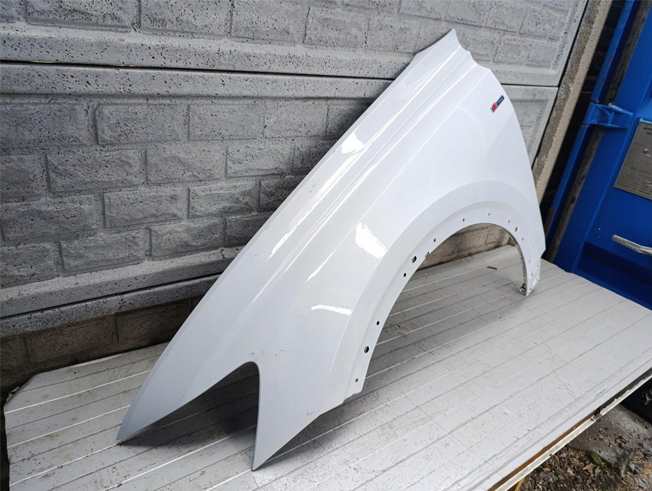 AUDI Q8 Q 8 BŁOTNIK PRZEDNI LEWY ORYGINAŁ (17718238640)