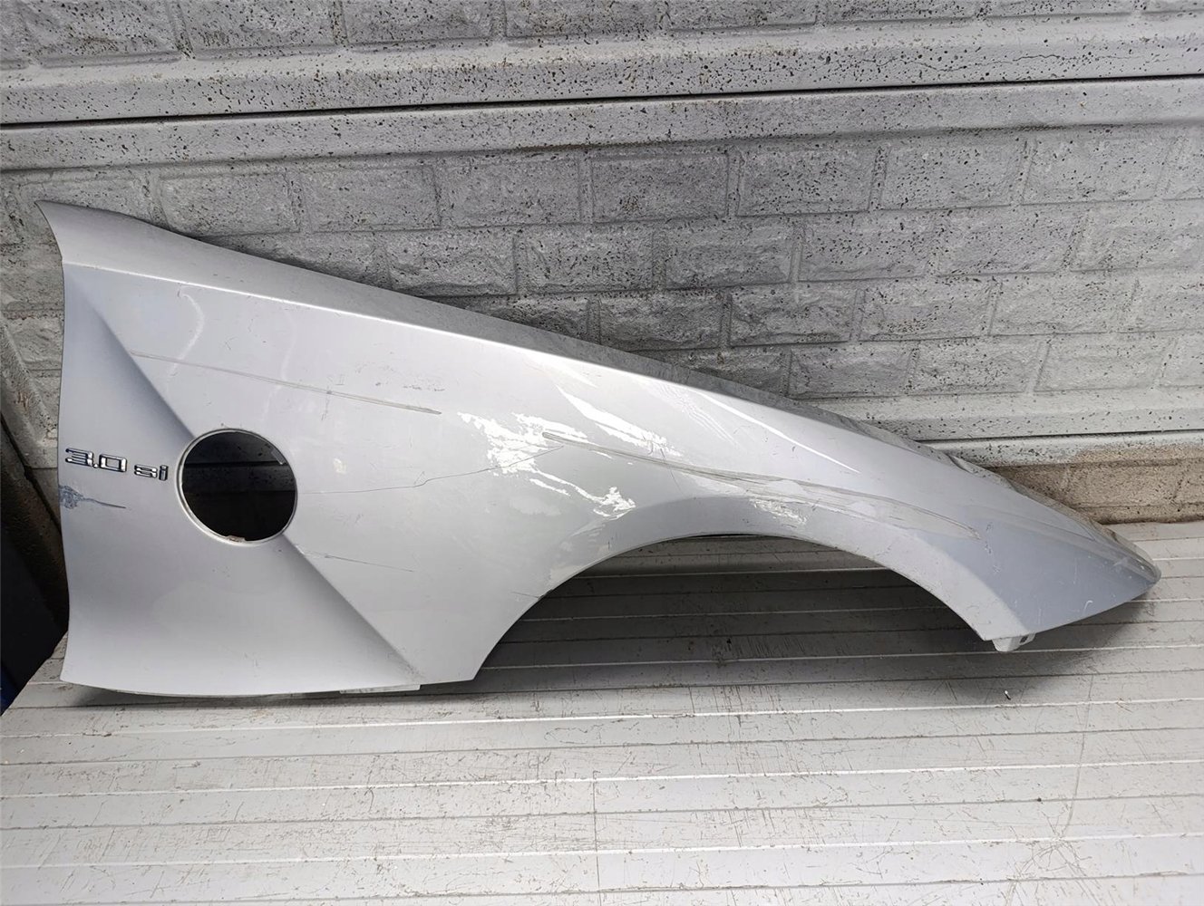 BMW Z4 E85 E86 BŁOTNIK PRAWY PRZÓD ORYGINAŁ (17718250327)