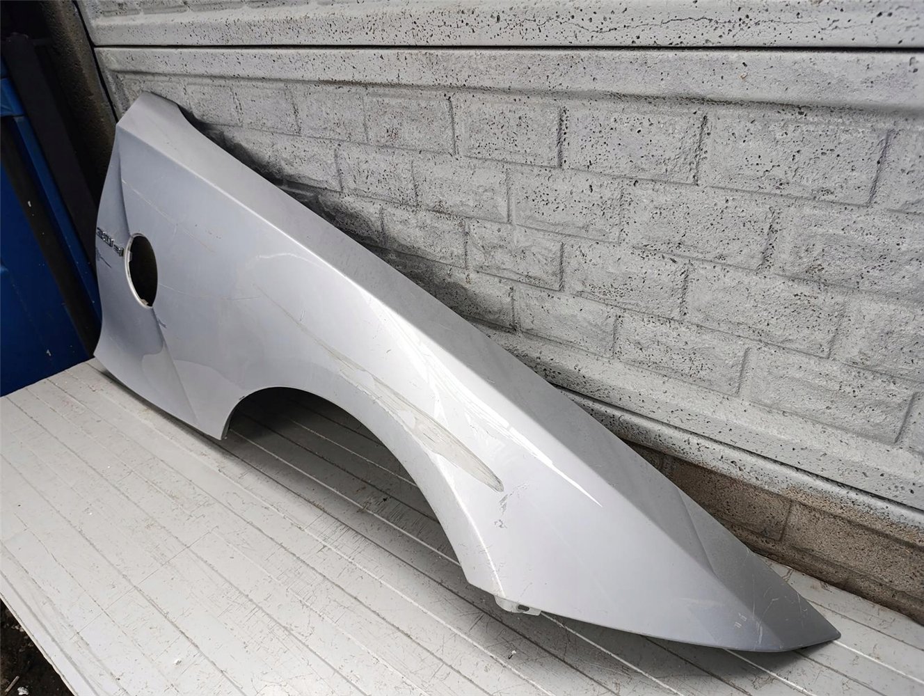 BMW Z4 E85 E86 BŁOTNIK PRAWY PRZÓD ORYGINAŁ (17718250327)