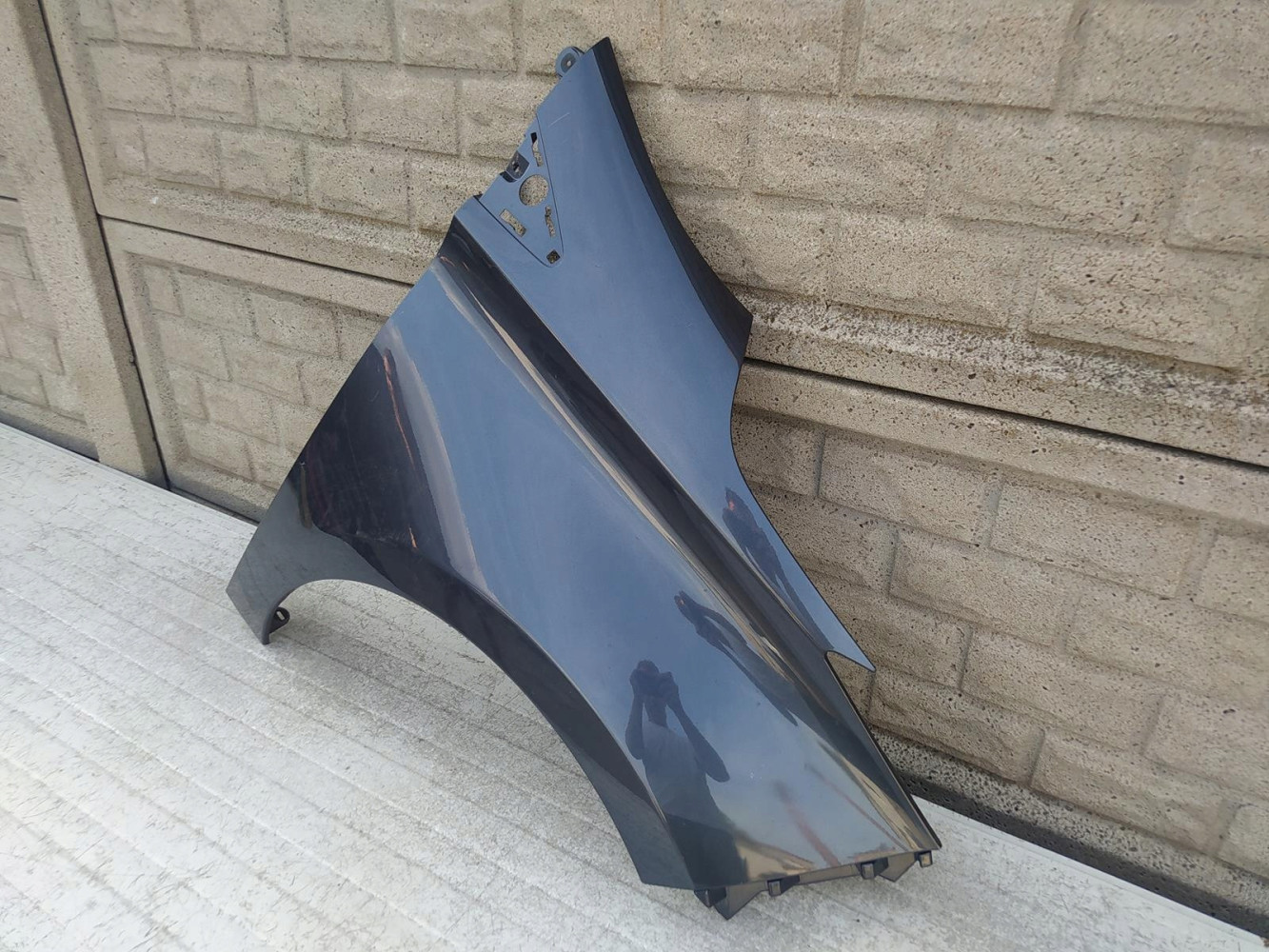 RENAULT ZOE BŁOTNIK PRAWY PRZEDNI - (12320153504)
