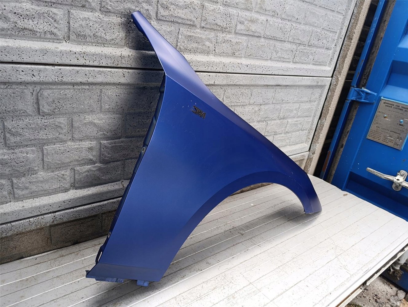 BMW 5 G60 BŁOTNIK PRAWY 2023- ORYGINAŁ (17727429363)