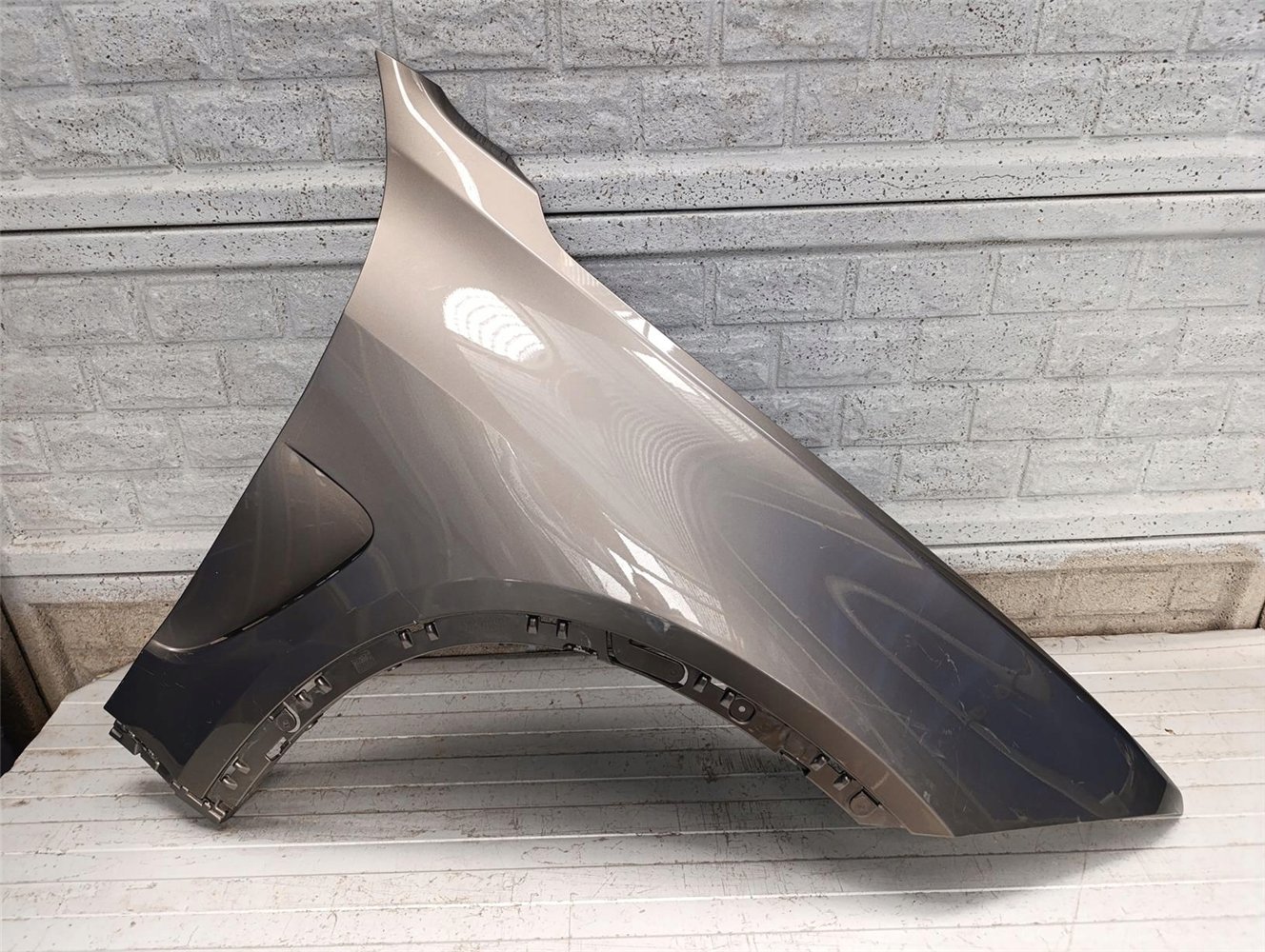 BMW X5 F15 BŁOTNIK PRAWY ORYGINAŁ (17727461548)