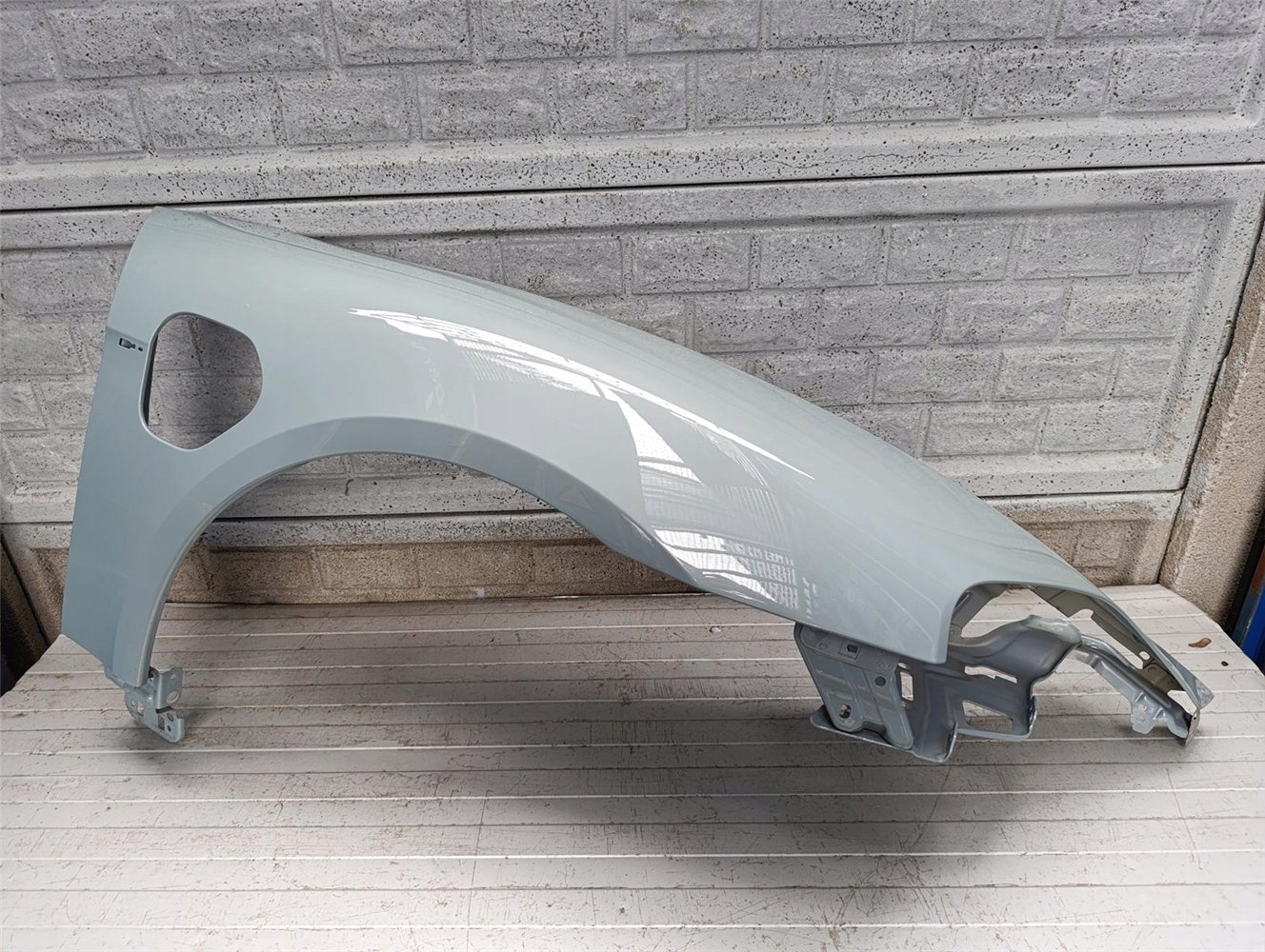 PORSCHE TAYCAN TURBO SPORT BŁOTNIK PRZEDNI PRAWY ORYGINAŁ (17727473410)