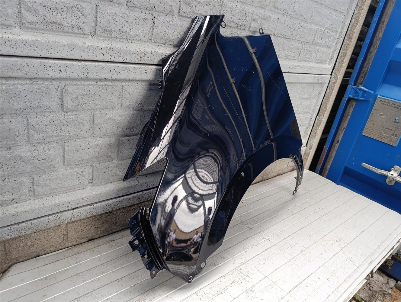 HYUNDAI H1 STARIA 2021- BŁOTNIK PRZEDNI LEWY ORYGINAŁ (17727488041)