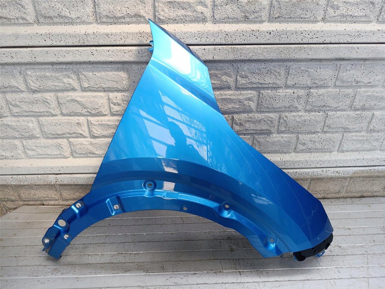 NISSAN JUKE II 2 F16 19-25 BŁOTNIK PRAWY PRZEDNI USZKODZONY ORYGINAŁ (17733756878)