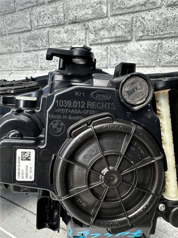 BMW 5 G30 G31 M5 F90 FULL LED ADAPTIVE PRAWA EU (17734280822)