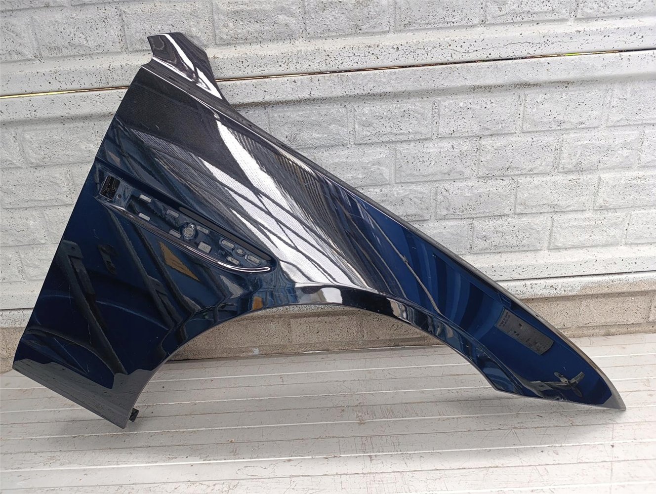 JAGUAR XF 2015 - 2024 BŁOTNIK PRZEDNI PRAWY ORYGINAŁ (17736483023)