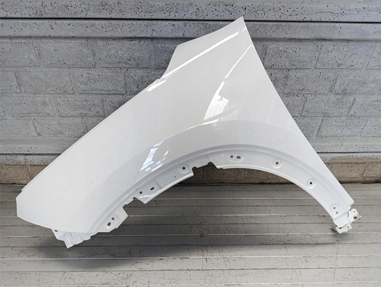 CITROEN C5 AIRCROSS BŁOTNIK LEWY PRZEDNI ORYGINAŁ (17741524714)