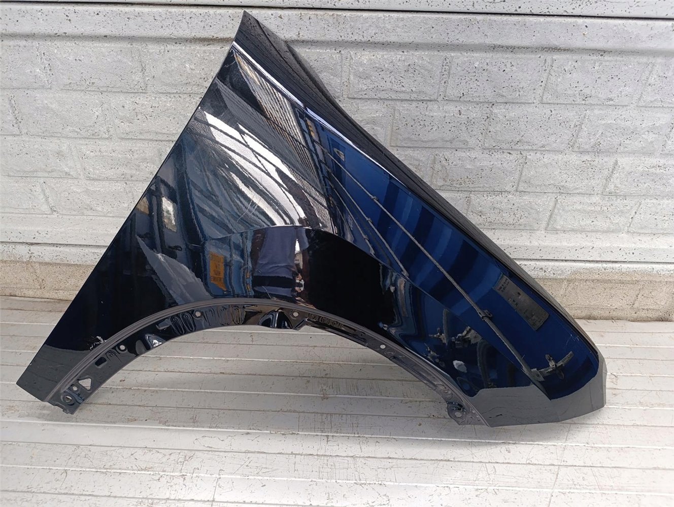 MINI COUNTRYMAN 3 III EV 23- U24 U25 BŁOTNIK PRAWY PRZÓD ORYGINAŁ (17741546608)