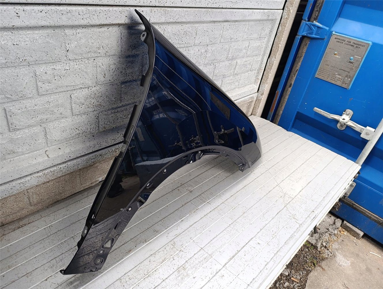 MINI COUNTRYMAN 3 III EV 23- U24 U25 BŁOTNIK PRAWY PRZÓD ORYGINAŁ (17741546608)