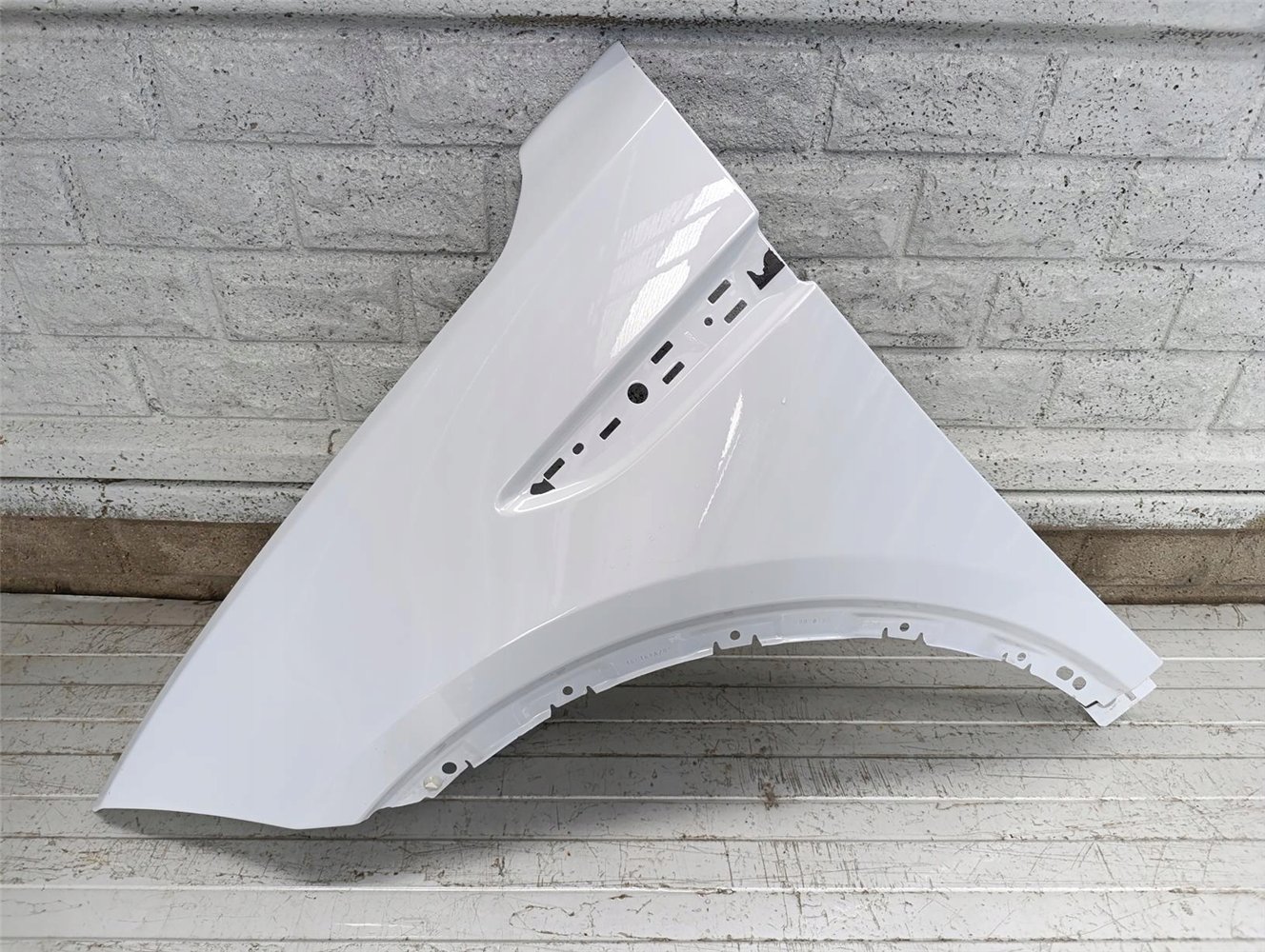 JAGUAR E-PACE EPACE BŁOTNIK PRZEDNI LEWY ORYGINAŁ (17752491421)