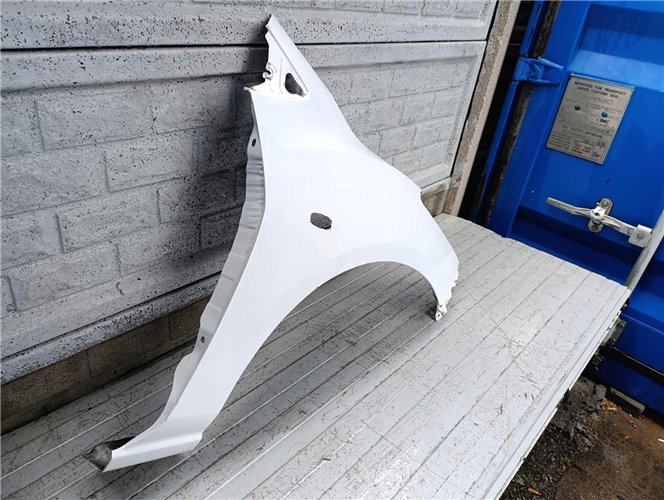 MAZDA 2 II 2007-2015 BŁOTNIK PRAWY PRZEDNI ORYGINAŁ (17752504763)