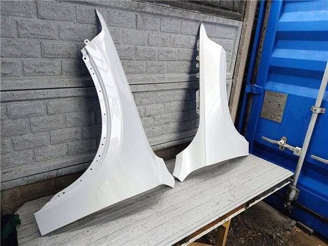 VOLVO XC 90 XC90 II 15-24 BŁOTNIK PRZEDNI PRAWY LEWY ORYGINAŁ (17752506084)