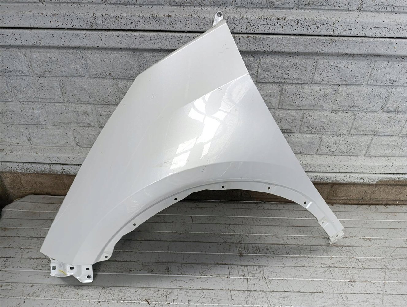 TOYOTA CHR C-HR 2 II 2024- BŁOTNIK PRZEDNI LEWY ORYGINAŁ (17752511111)