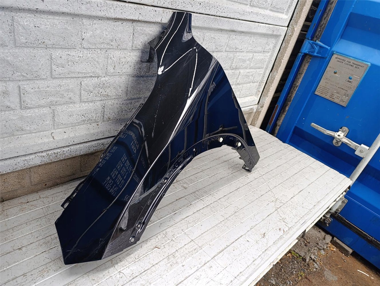 BMW X2 U10 BŁOTNIK LEWY PRZEDNI ORYGINAŁ (17752514952)