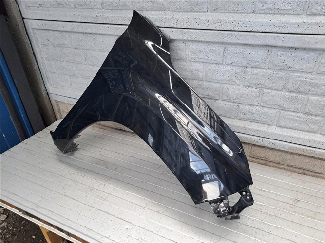 MITSUBISHI L200 2020-25 BŁOTNIK PRAWY ORYGINAŁ (17752545701)