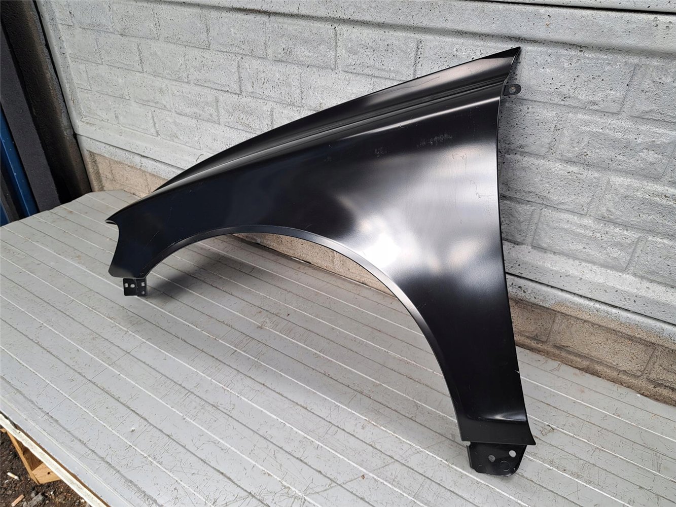 VOLVO C70 2005- BŁOTNIK PRZEDNI LEWY NOWY ORYGINAŁ (17755053215)