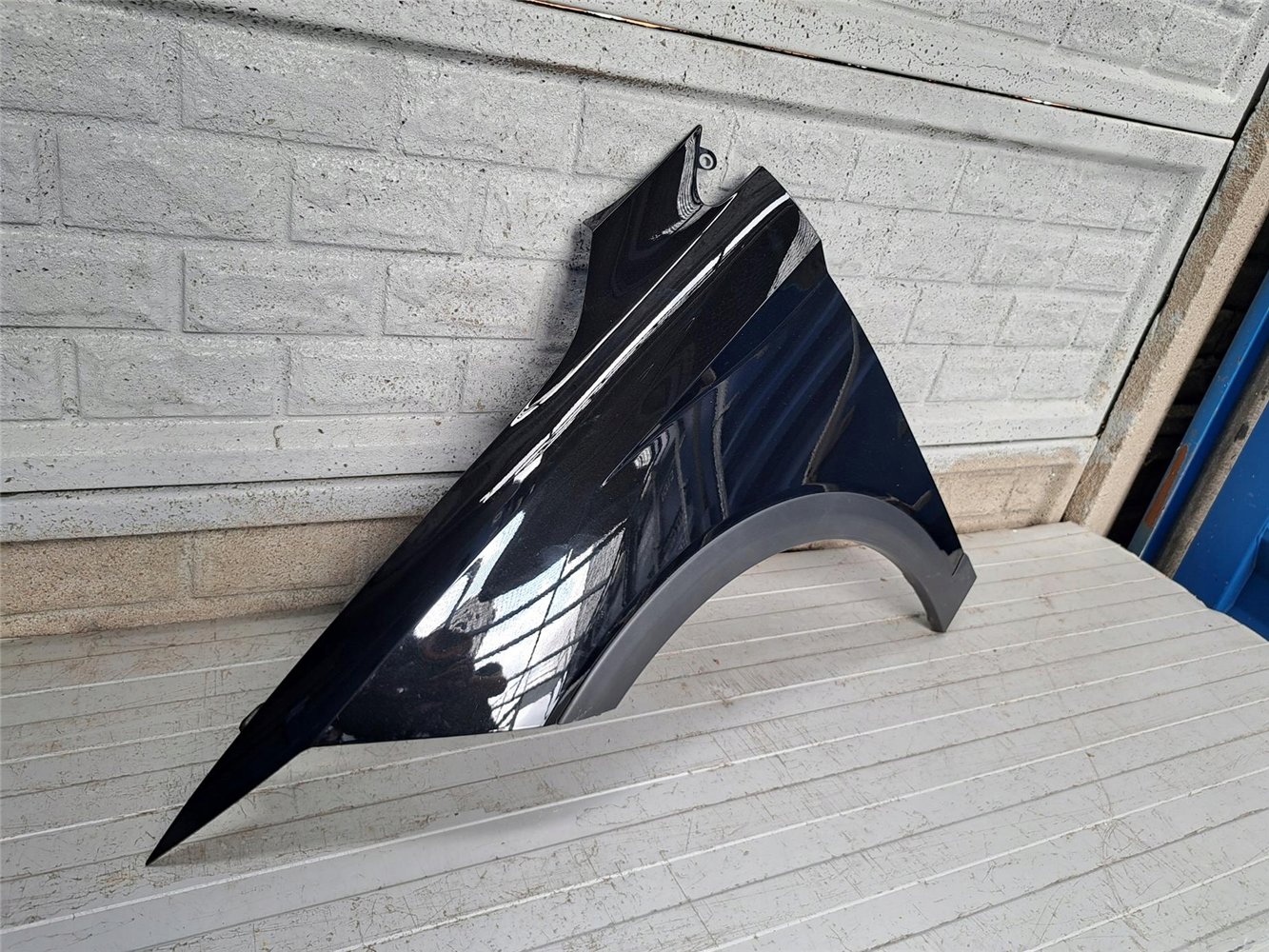 SEAT ARONA BŁOTNIK PRZEDNI LEWY ORYGINAŁ (17755058214)