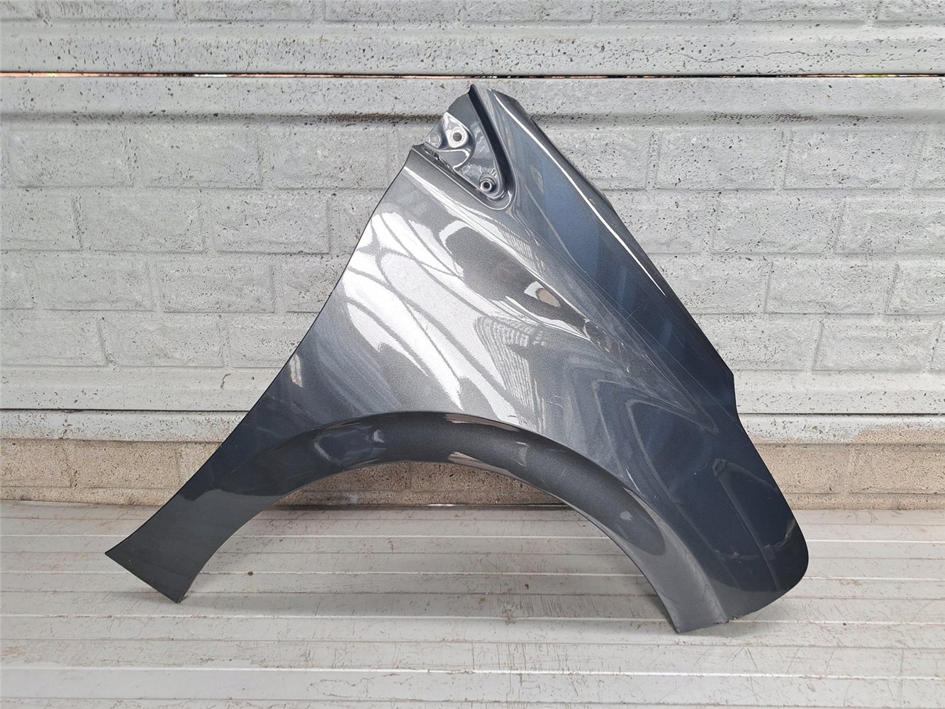 PEUGEOT 208 11-17 BŁOTNIK PRAWY PRZEDNI ORYGINAŁ (17755071566)