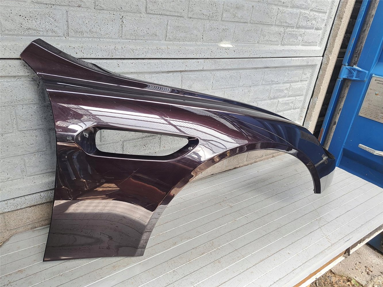 ASTON MARTIN RAPIDE 2010-13 AD43-16005-AA BŁOTNIK PRZEDNI PRAWY ORYGINAŁ (17756009398)