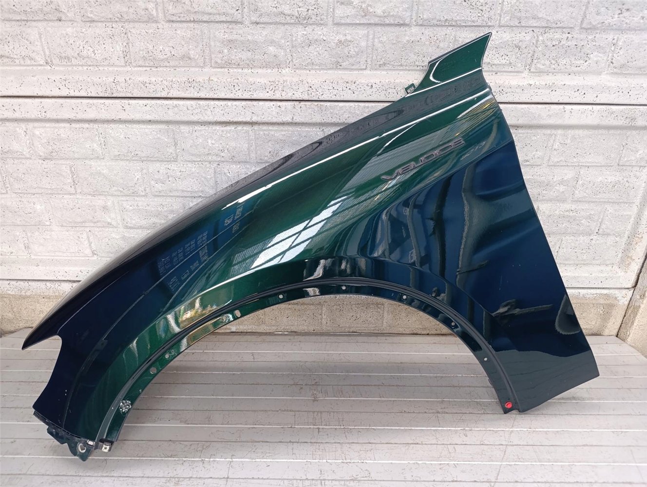 ALFA ROMEO STELVIO 16-24 BŁOTNIK PRZEDNI LEWY ORYGINAŁ (17757639709)