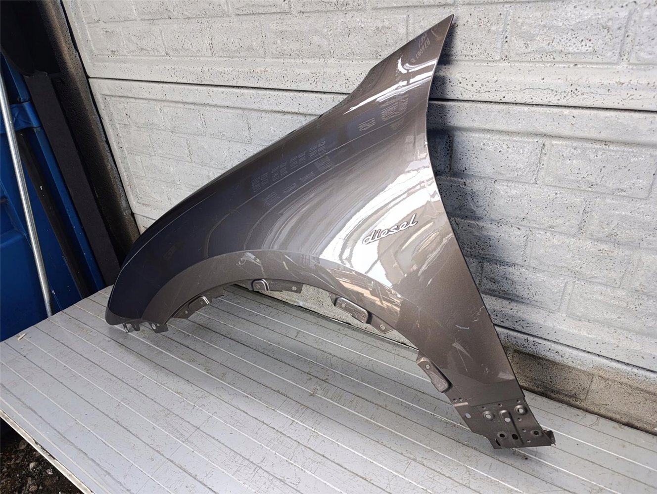 PORSCHE CAYENNE LIFT 7P5 15- BŁOTNIK LEWY ORYGINAŁ (17757640889)