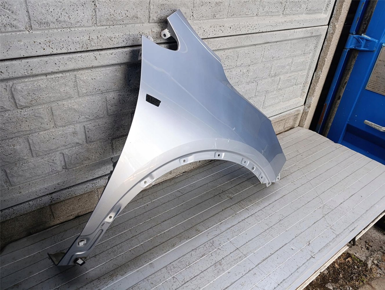 BŁOTNIK PRZEDNI PRAWY OPEL MOKKA X 16-22 ORYGINAŁ (17757647532)