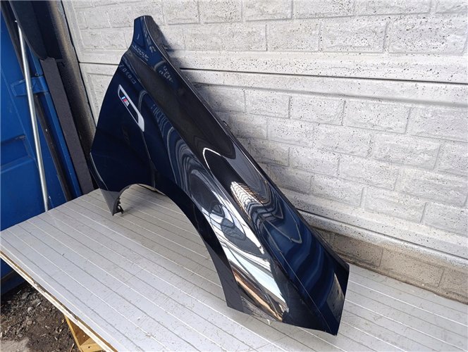 BMW 7 G70 2022- BŁOTNIK PRZEDNI PRAWY ORYGINAŁ (17757650335)