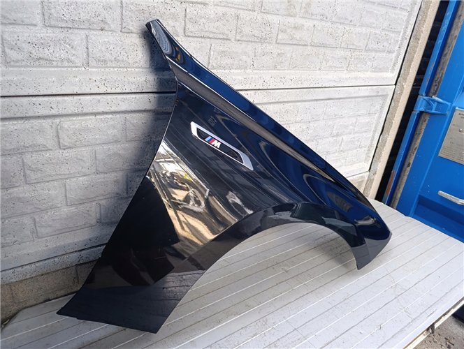 BMW 7 G70 2022- BŁOTNIK PRZEDNI PRAWY ORYGINAŁ (17757650335)