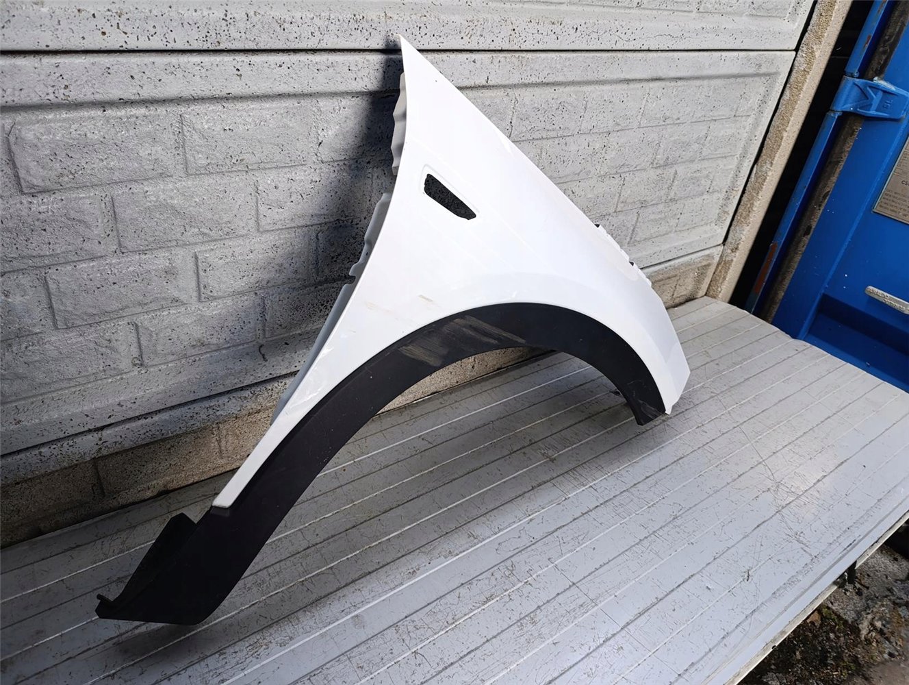 OPEL GRANDLAND X 17-25 BŁOTNIK PRAWY PRZEDNI ORYGINAŁ (17757662866)