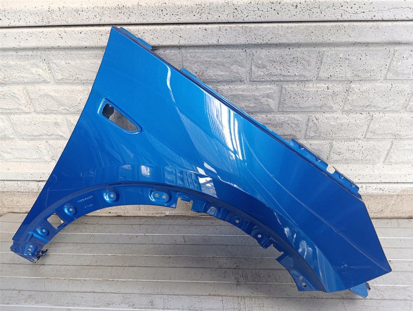 OPEL GRANDLAND X 17-25 BŁOTNIK PRAWY PRZEDNI ORYGINAŁ (17757681125)