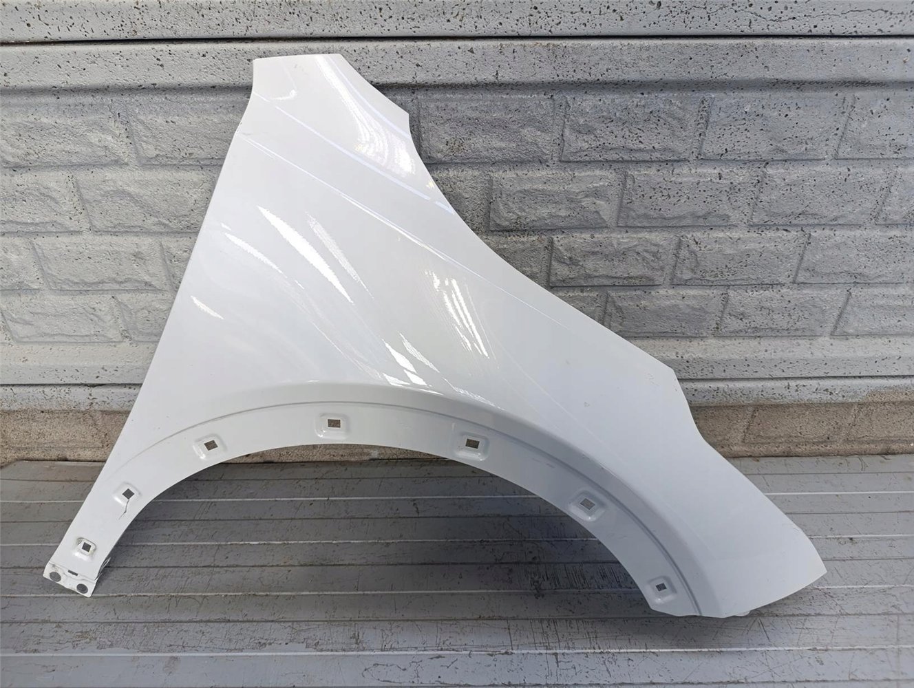 KIA X-CEED XCEED BŁOTNIK PRAWY PRZEDNI ORYGINAŁ (17757682838)