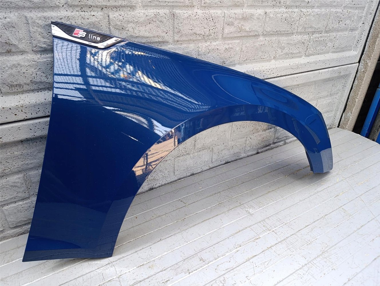 AUDI A5 8W6 F5 16-24 BŁOTNIK PRAWY PRZEDNI ORYGINAŁ (17757692698)