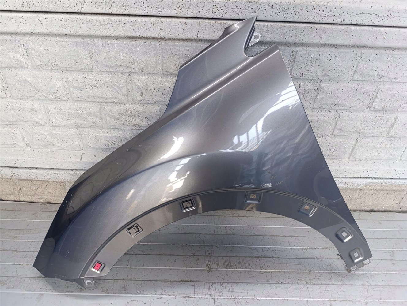 KIA STONIC BŁOTNIK LEWY PRZEDNI ORYGINAŁ (17757707361)