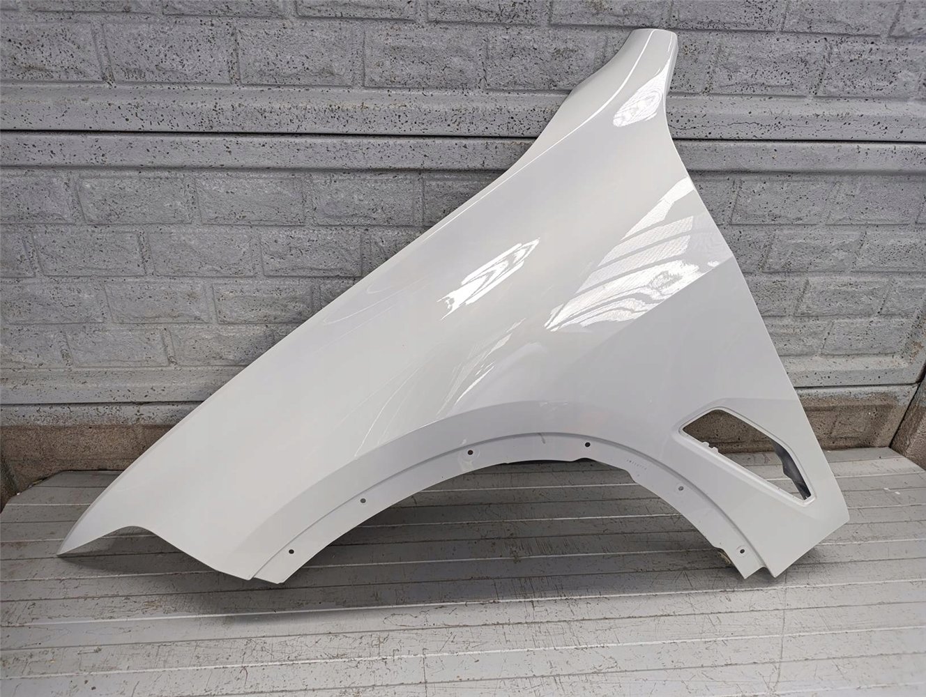 BMW X5 G05 2019-2025 BŁOTNIK PRZEDNI LEWY ORYGINAŁ (17760567960)