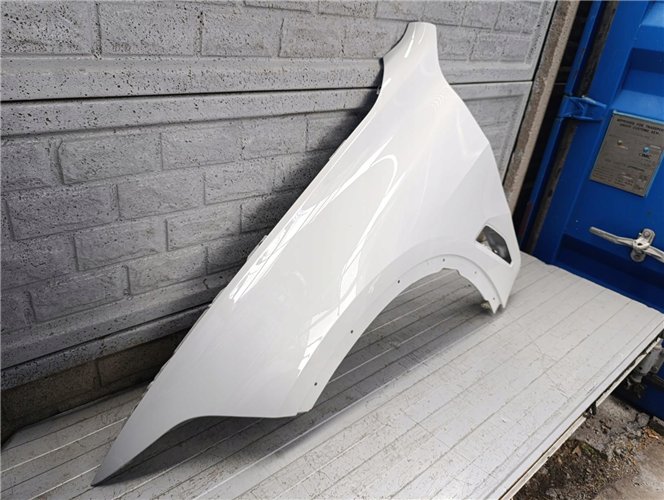 BMW X5 G05 2019-2025 BŁOTNIK PRZEDNI LEWY ORYGINAŁ (17760567960)