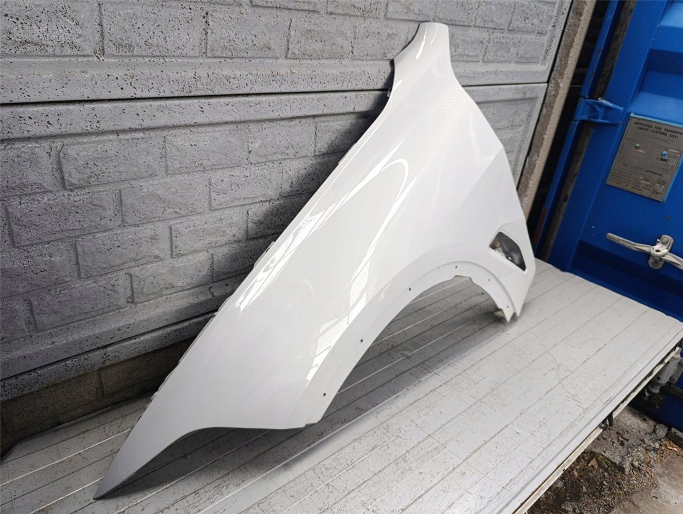 BMW X5 G05 2019-2025 BŁOTNIK PRZEDNI LEWY ORYGINAŁ (17760567960)