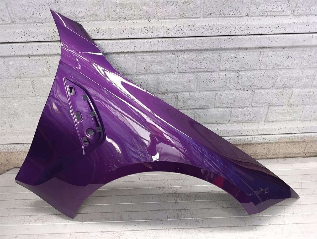 BMW M3 G80 BŁOTNIK PRAWY PRZEDNI ORYGINAŁ (17760569952)