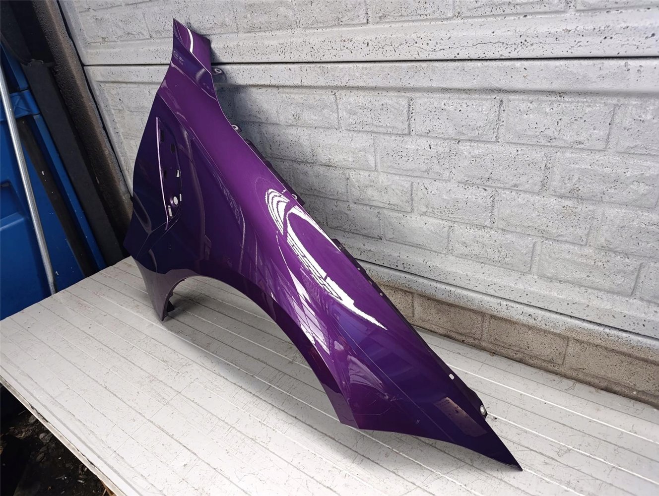 BMW M3 G80 BŁOTNIK PRAWY PRZEDNI ORYGINAŁ (17760569952)