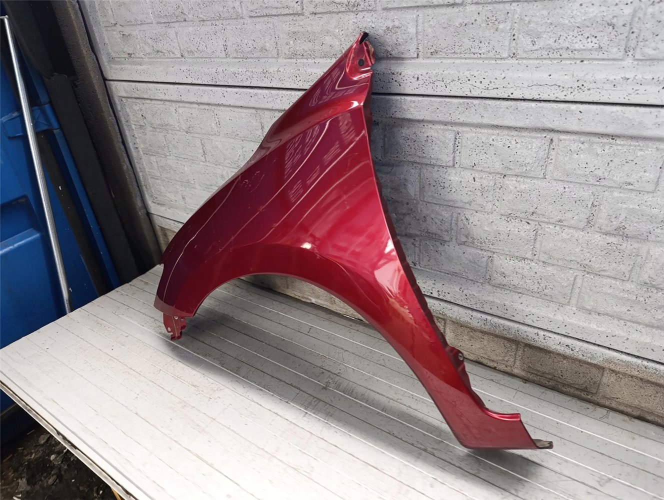 NISSAN PULSAR 2014-2024 BŁOTNIK PRZEDNI LEWY ORYGINAŁ (17760590395)