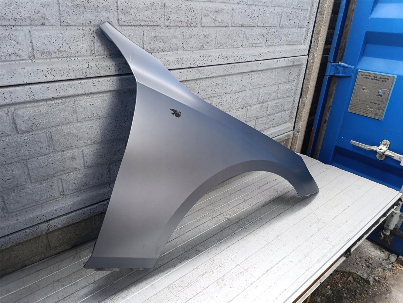 BMW 5 G60 BŁOTNIK PRAWY 2023- ORYGINAŁ (17760591535)