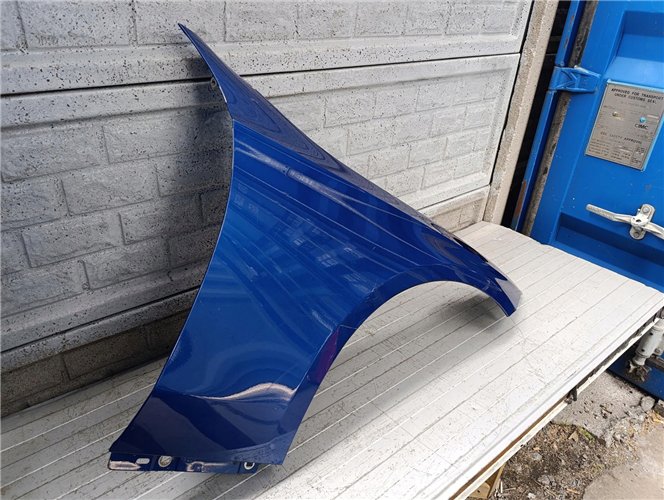 MERCEDES CLE C236 A236 23- BŁOTNIK PRAWY ORYGINAŁ (17760595709)