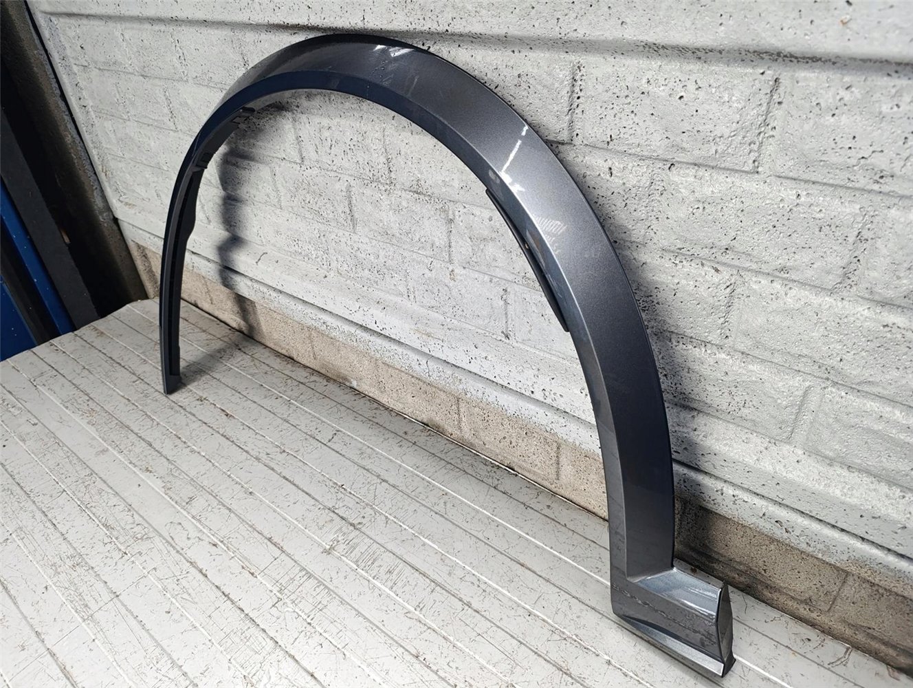 LISTWA AUDI E-TRON S 4KE.853.718D LEWA ORYGINAŁ (17763336563)