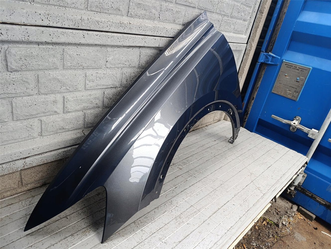 AUDI Q8 Q 8 BŁOTNIK PRZEDNI LEWY ORYGINAŁ (17763351185)