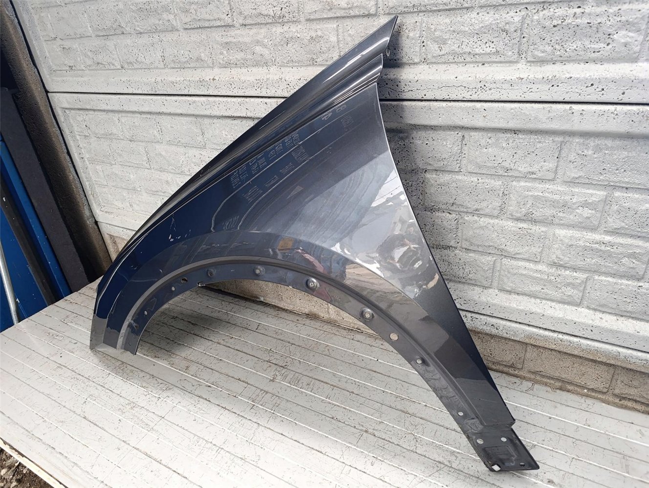 AUDI Q8 Q 8 BŁOTNIK PRZEDNI LEWY ORYGINAŁ (17763351185)