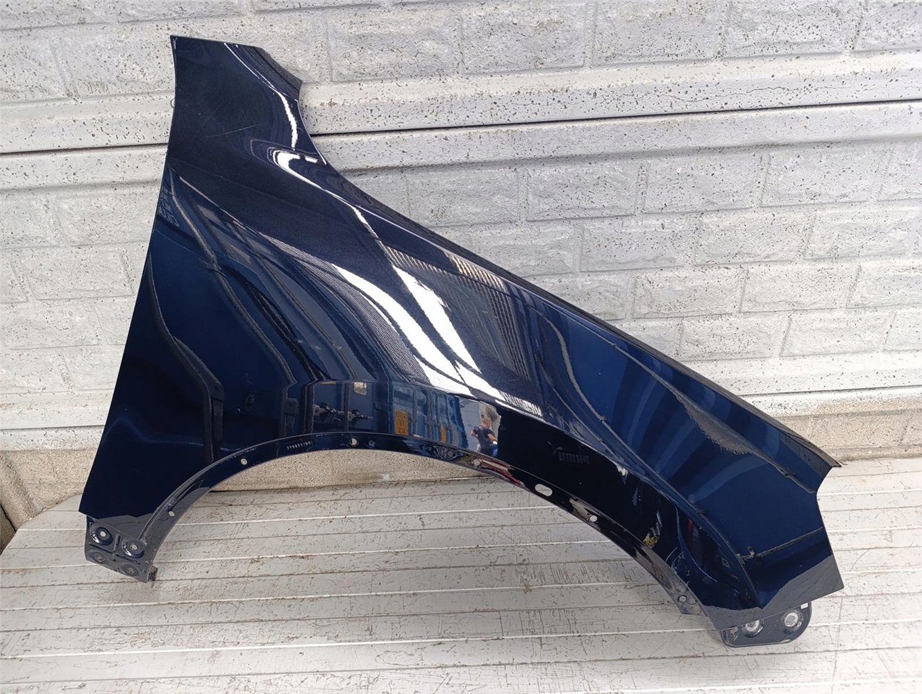 BŁOTNIK PRZEDNI PRAWY VW TOUAREG 7P 2010-2014 ORYGINAŁ (17763364806)