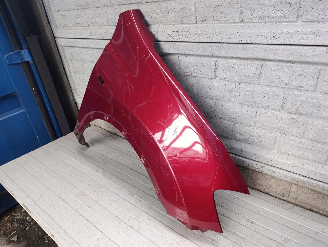 NISSAN QASHQAI 10-13 LIFT BŁOTNIK PRAWY PRZÓD ORYGINAŁ (17770069328)